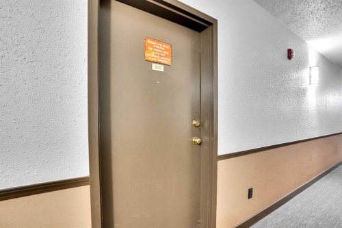 203-21 Dover Point Se, Calgary, AB - Indoor Photo Showing Other Room