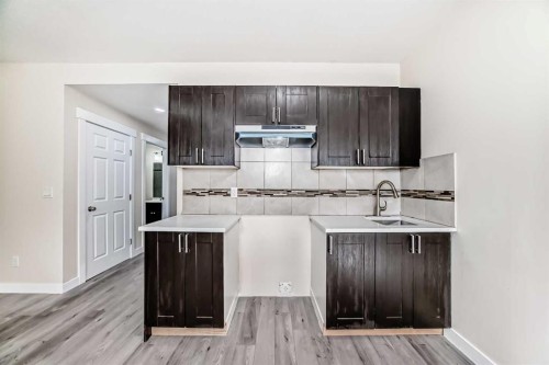 437 Redstone Grove Ne, Calgary, AB - Indoor Photo Showing Kitchen