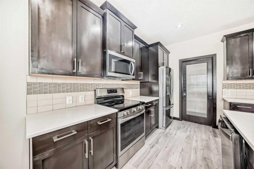437 Redstone Grove Ne, Calgary, AB - Indoor Photo Showing Kitchen With Upgraded Kitchen