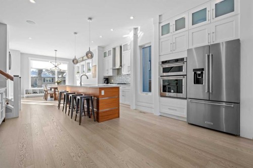 420 14 Avenue Ne, Calgary, AB - Indoor Photo Showing Kitchen With Stainless Steel Kitchen With Upgraded Kitchen