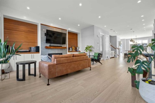 420 14 Avenue Ne, Calgary, AB - Indoor