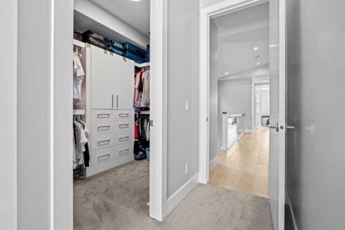 420 14 Avenue Ne, Calgary, AB - Indoor Photo Showing Other Room