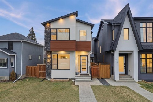 420 14 Avenue Ne, Calgary, AB - Outdoor With Facade