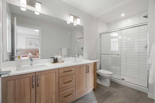 14406 15 Street Ne, Calgary, AB - Indoor Photo Showing Bathroom