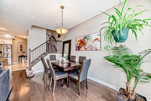 106 Cougar Ridge Landing Sw, Calgary, AB - Indoor Photo Showing Dining Room