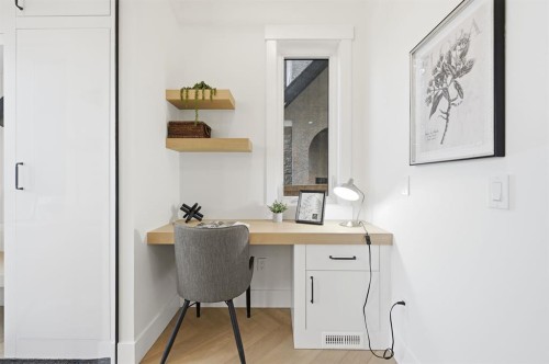 907 36 Street Nw, Calgary, AB - Indoor Photo Showing Office