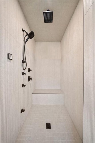 907 36 Street Nw, Calgary, AB - Indoor Photo Showing Other Room