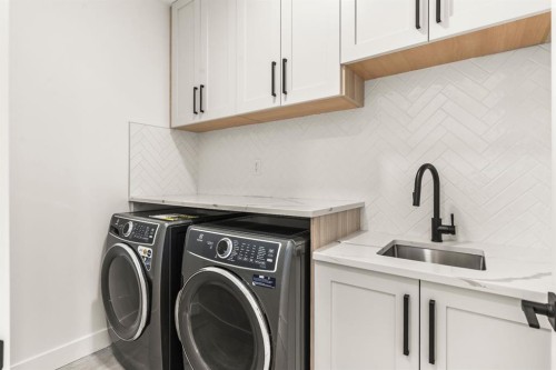 907 36 Street Nw, Calgary, AB - Indoor Photo Showing Laundry Room