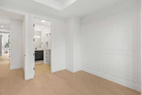 907 36 Street Nw, Calgary, AB - Indoor Photo Showing Other Room