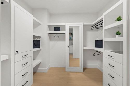 907 36 Street Nw, Calgary, AB - Indoor With Storage