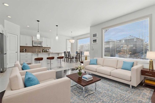 47 Everbrook Crescent Sw, Calgary, AB - Indoor Photo Showing Living Room