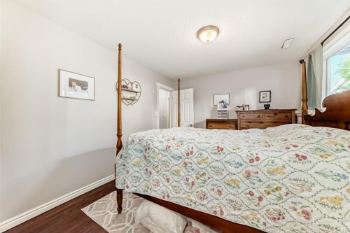 724D Raynard Crescent Se, Calgary, AB - Indoor Photo Showing Bedroom