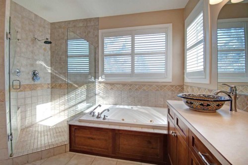 274181 Range Road 23, Rural Rocky View County, AB - Indoor Photo Showing Bathroom