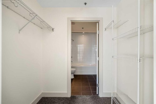 327-955 Mcpherson Road Ne, Calgary, AB - Indoor