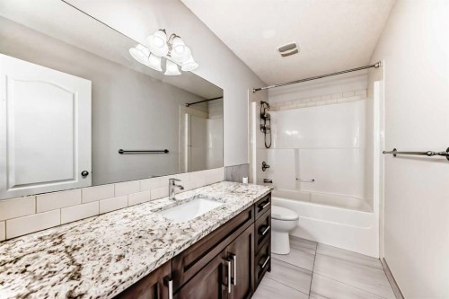 9 Saddlecrest Crescent Ne, Calgary, AB - Indoor Photo Showing Bathroom