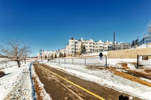 4216-31 Country Village Manor Ne, Calgary, AB - Outdoor