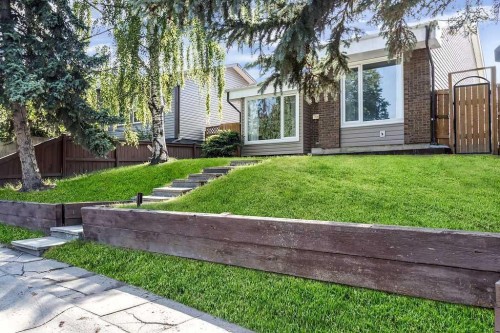 95 Beddington Way Ne, Calgary, AB - Outdoor