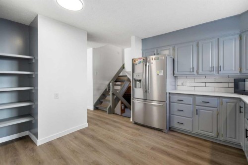 95 Beddington Way Ne, Calgary, AB - Indoor Photo Showing Kitchen