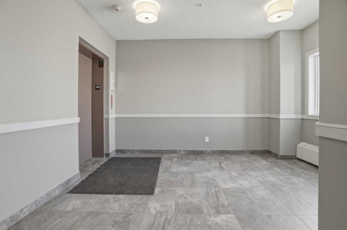 206-12 Sage Hill Terrace Nw, Calgary, AB - Indoor Photo Showing Other Room