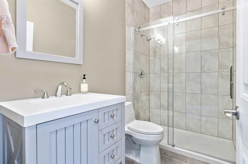 108 Ravencrest Drive, Rural Foothills County, AB - Indoor Photo Showing Bathroom