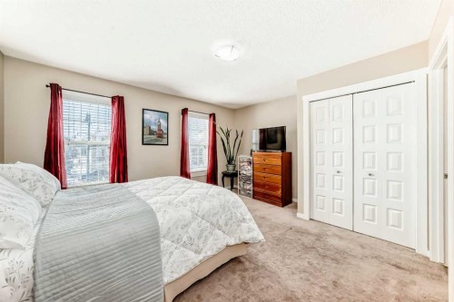 38 Auburn Bay Link Se, Calgary, AB - Indoor Photo Showing Bedroom