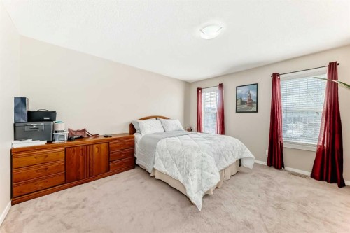 38 Auburn Bay Link Se, Calgary, AB - Indoor Photo Showing Bedroom