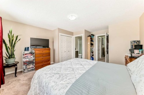 38 Auburn Bay Link Se, Calgary, AB - Indoor Photo Showing Bedroom