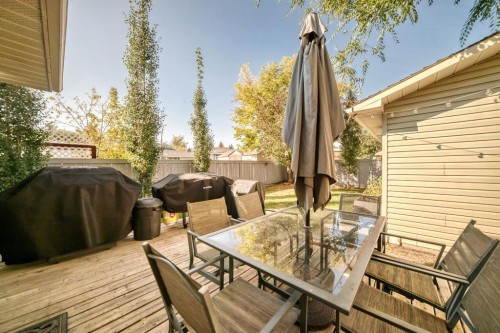 208 Woodbine Boulevard Sw, Calgary, AB - Outdoor With Deck Patio Veranda