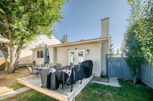 208 Woodbine Boulevard Sw, Calgary, AB - Outdoor With Deck Patio Veranda