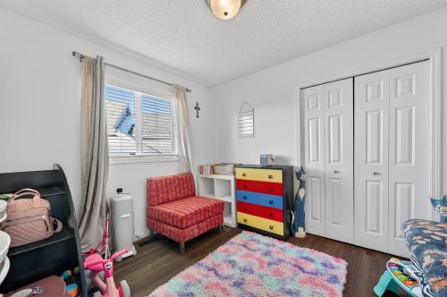 131 Covepark Place Ne, Calgary, AB - Indoor Photo Showing Bedroom