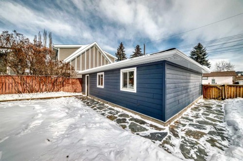 3304 46 Street Sw, Calgary, AB - Outdoor