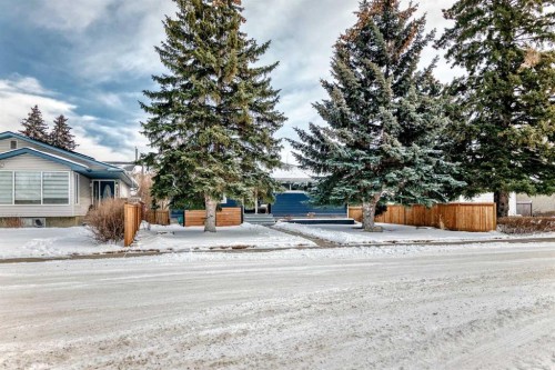 3304 46 Street Sw, Calgary, AB - Outdoor