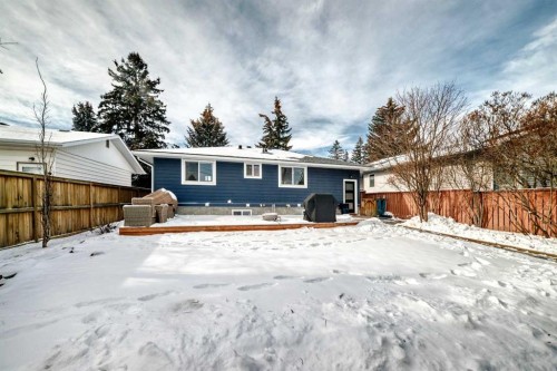 3304 46 Street Sw, Calgary, AB - Outdoor