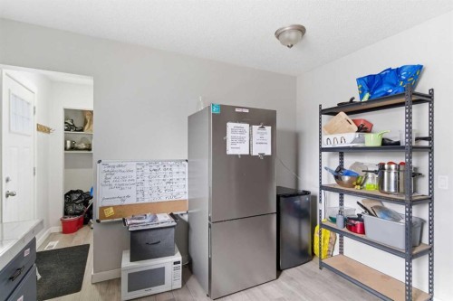 3811 14 Avenue Ne, Calgary, AB - Indoor