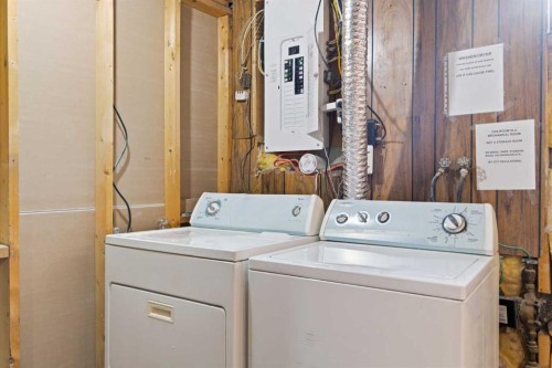 3811 14 Avenue Ne, Calgary, AB - Indoor Photo Showing Laundry Room