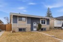 3811 14 Avenue Ne, Calgary, AB  - Outdoor 