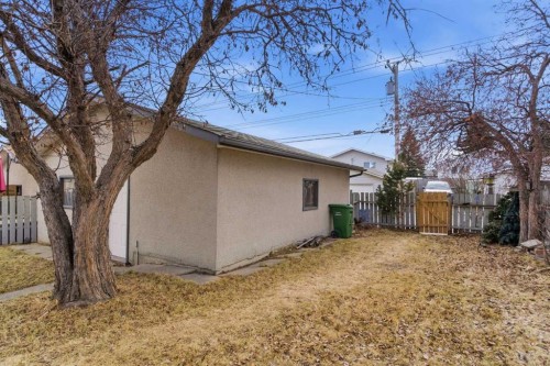 3811 14 Avenue Ne, Calgary, AB - Outdoor