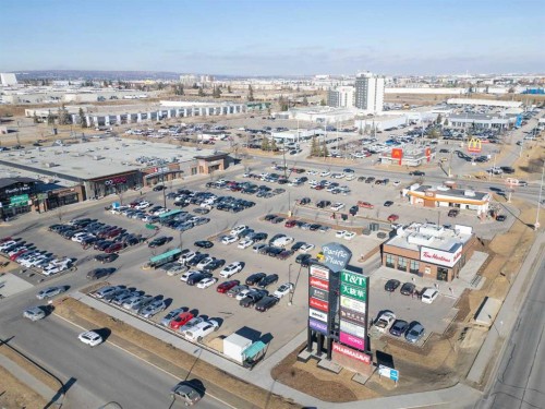 3811 14 Avenue Ne, Calgary, AB - Outdoor With View