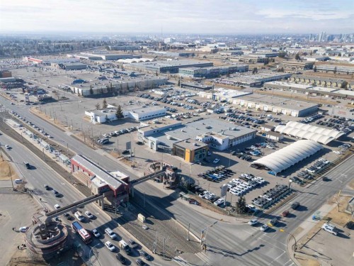 3811 14 Avenue Ne, Calgary, AB - Outdoor With View