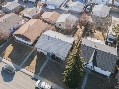 3811 14 Avenue Ne, Calgary, AB - Outdoor