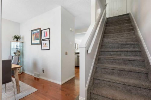 25 Promenade Way Se, Calgary, AB - Indoor Photo Showing Other Room