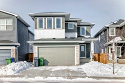 375 Dawson Harbour Court  Chestermere, AB T1X 1Z6