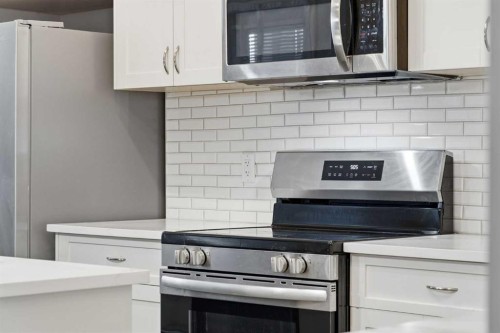 53 Sagehill Common Nw, Calgary, AB - Indoor Photo Showing Kitchen