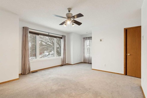 228 Macewan Park View Nw, Calgary, AB - Indoor Photo Showing Other Room