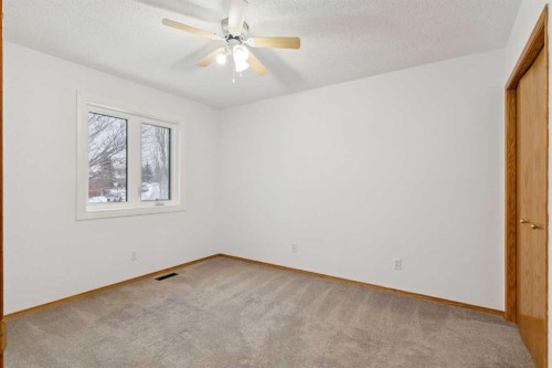 228 Macewan Park View Nw, Calgary, AB - Indoor Photo Showing Other Room