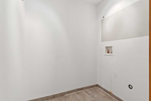 228 Macewan Park View Nw, Calgary, AB - Indoor Photo Showing Other Room