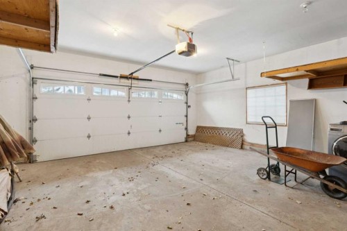 228 Macewan Park View Nw, Calgary, AB - Indoor Photo Showing Garage