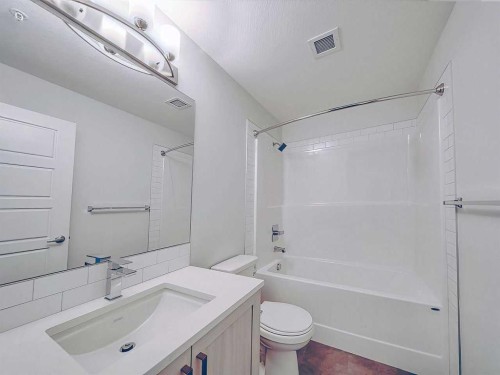 2412-220 Seton Grove Se, Calgary, AB - Indoor Photo Showing Bathroom