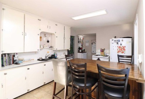 3146 Township Road 360, Rural Red Deer County, AB - Indoor Photo Showing Dining Room