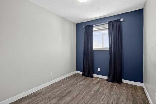 254 Pantego Lane Nw, Calgary, AB - Indoor Photo Showing Other Room